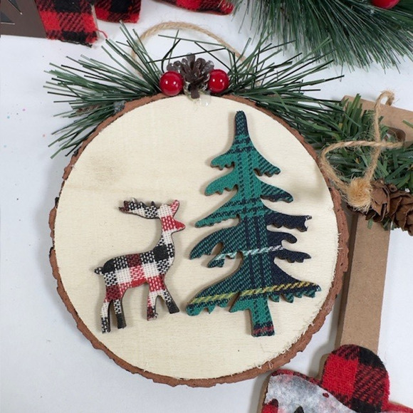 Christmas Plaid Ornaments Lot/Bundle Barns-Reindeer-Trees-Wreath-Holiday - Picture 10 of 16